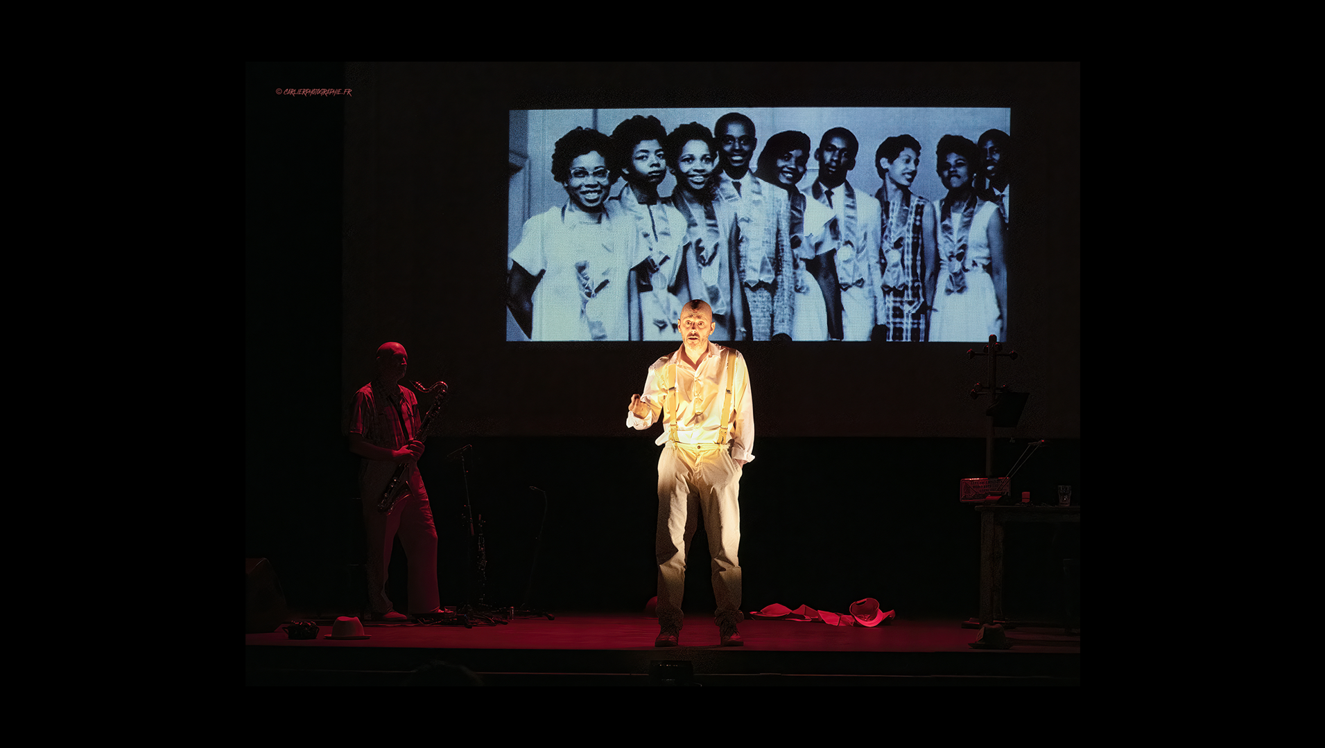 photo de scène de spectacle Ils ne meritent pas tes larmes au Théâtre La Pépinière