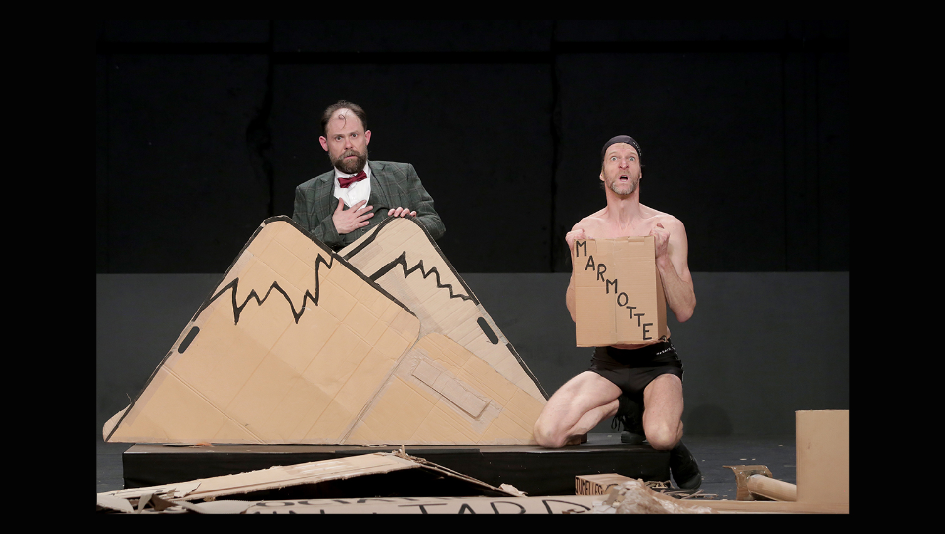 photo de scène de spectacle LES GROS PATINENT BIEN au Théâtre La Pépinière